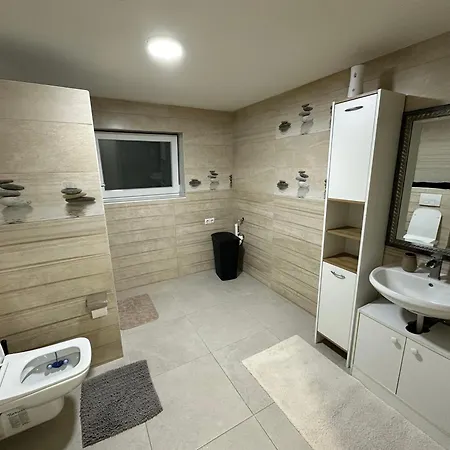 Apartment Modernes Wohnen In - Gemuetliches In Top-lage *